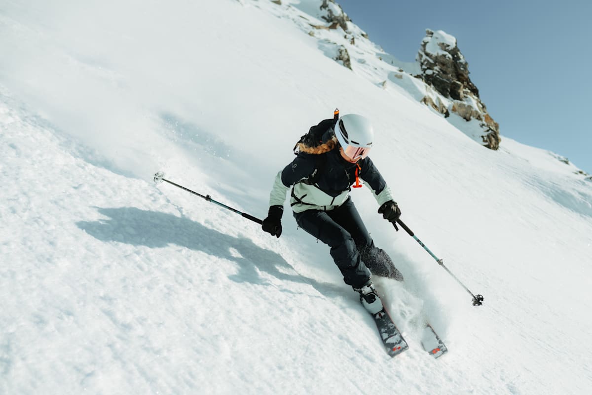 Frau Abfahrt Skitour