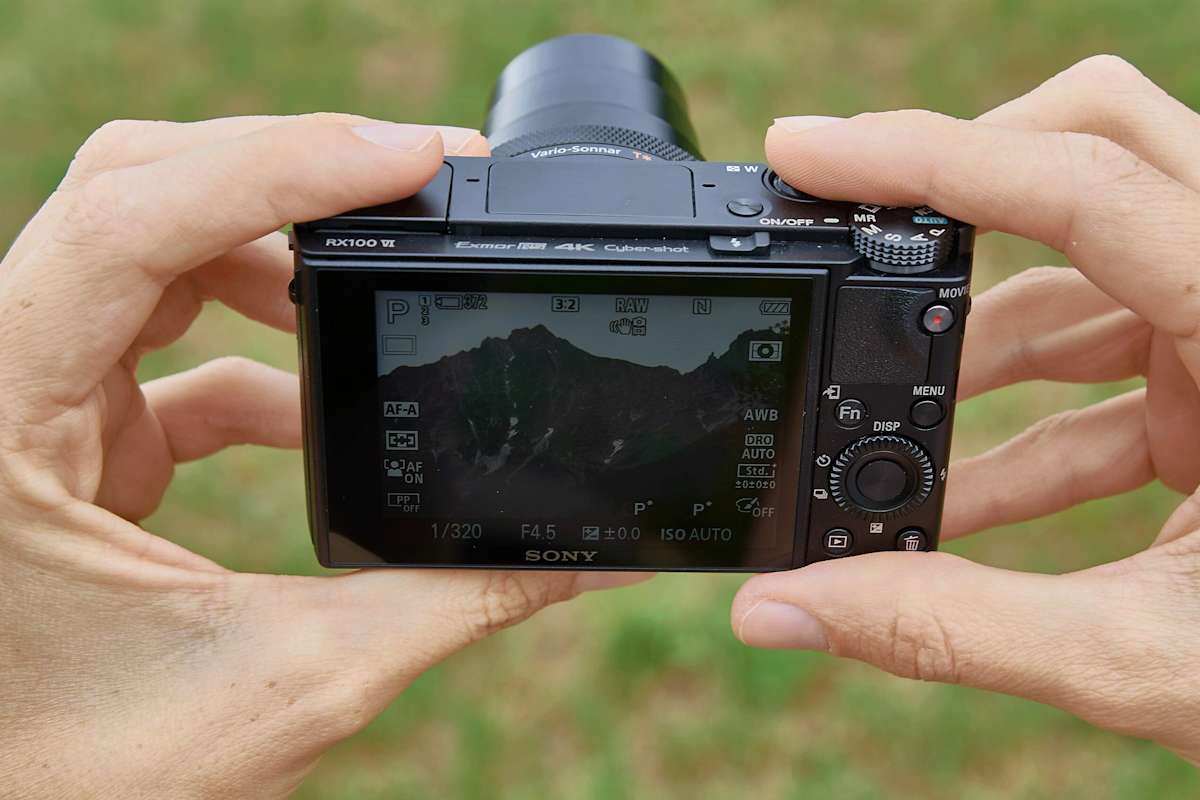 Premium-Kompaktkamera Sony RX100 M6