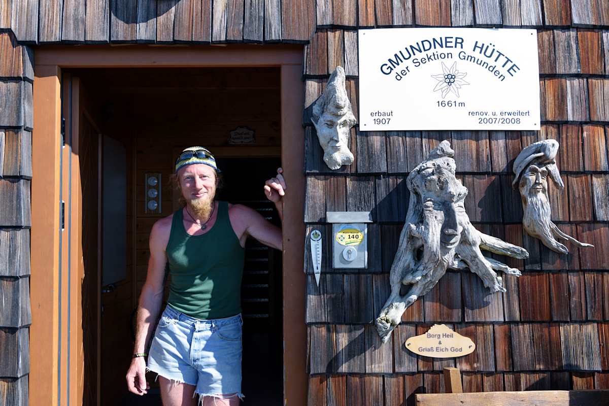 Nach 1.200 Höhenmetern Anstieg wird man auf der Hütte herzlich Willkommen geheißen