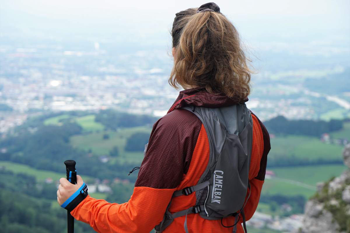 Ein leichtes und vielseitiges Oberteil mit geringem Packmaß ist optimal für Ultratrails