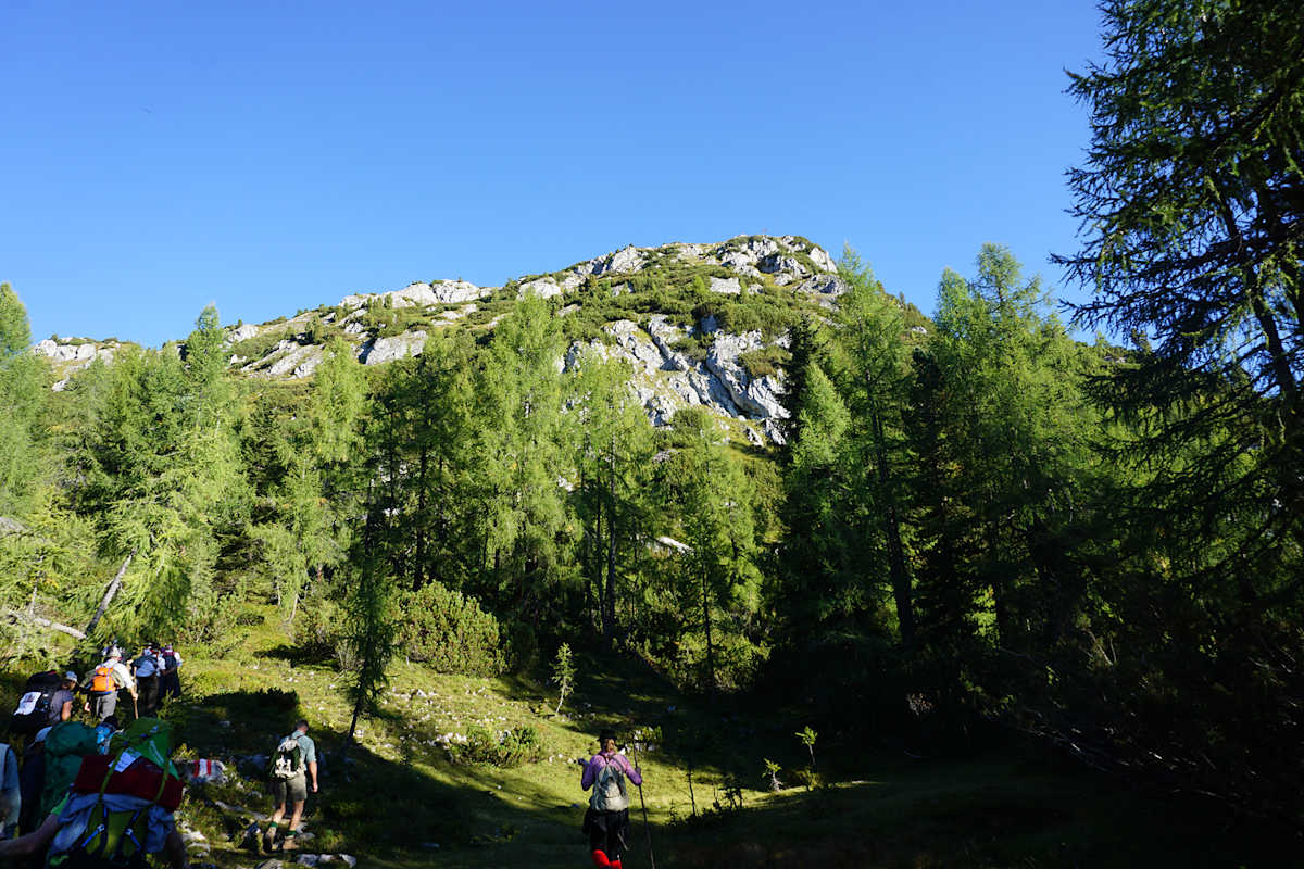 Wanderer auf dem Weg auf den Kufstein