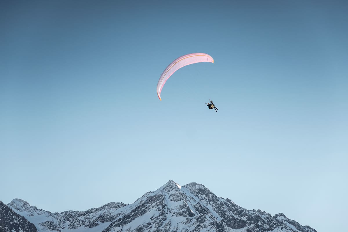Abheben und das Erlebnis "Parapowder" genießen