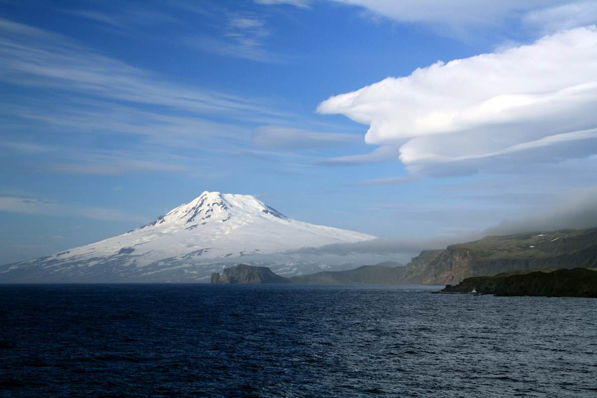Der Beerenberg auf der Insel Jan Mayen, weit oben im Norden