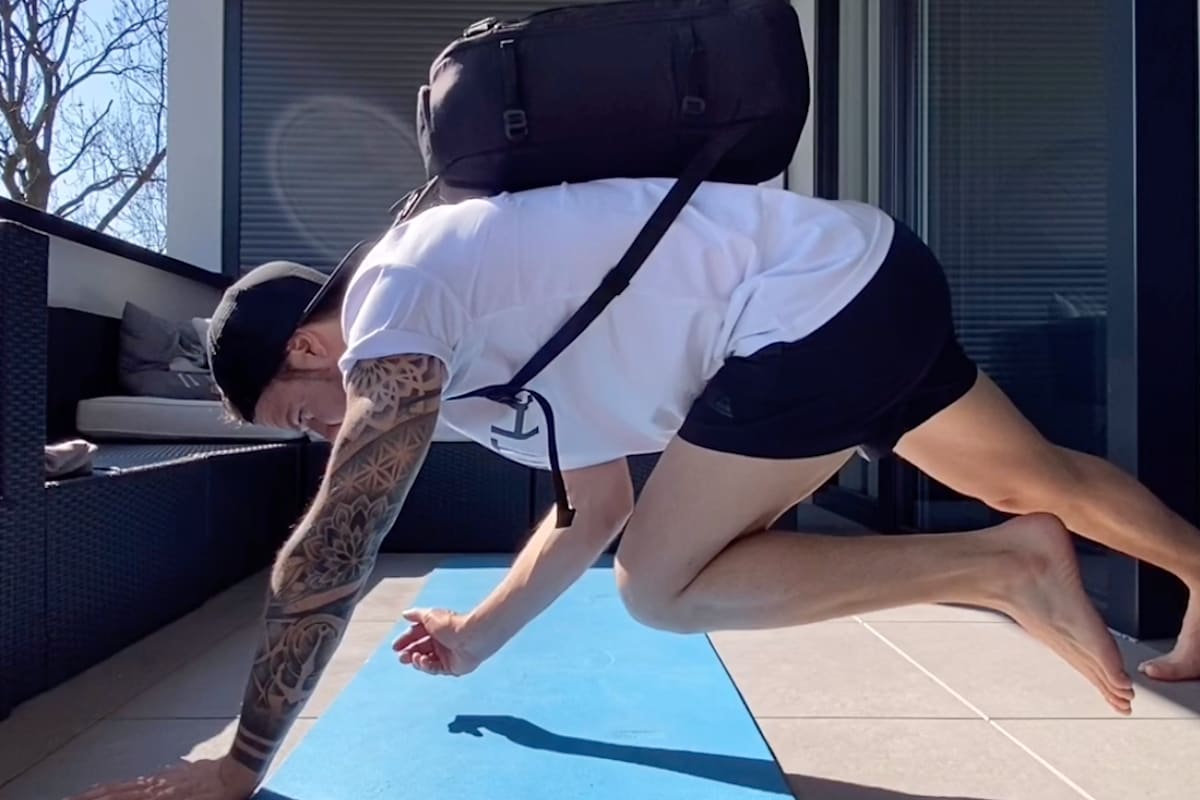 Core-Training mit Zusatzgewicht