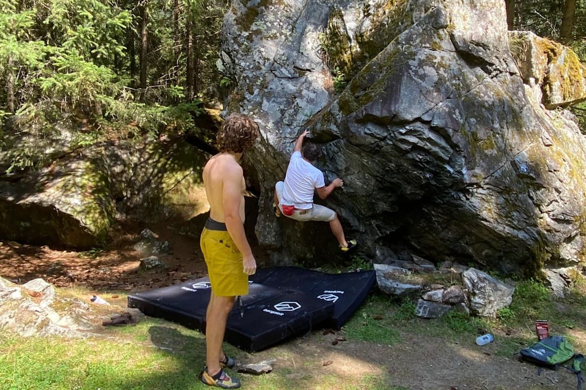 Bouldern mit Sohn Jakob im Mandlers Boden, Pitztal