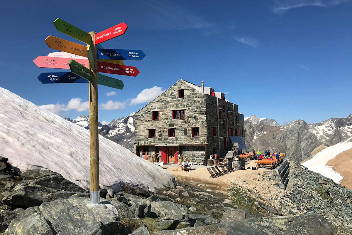 Die Britannia-Hütte auf 3.030 m