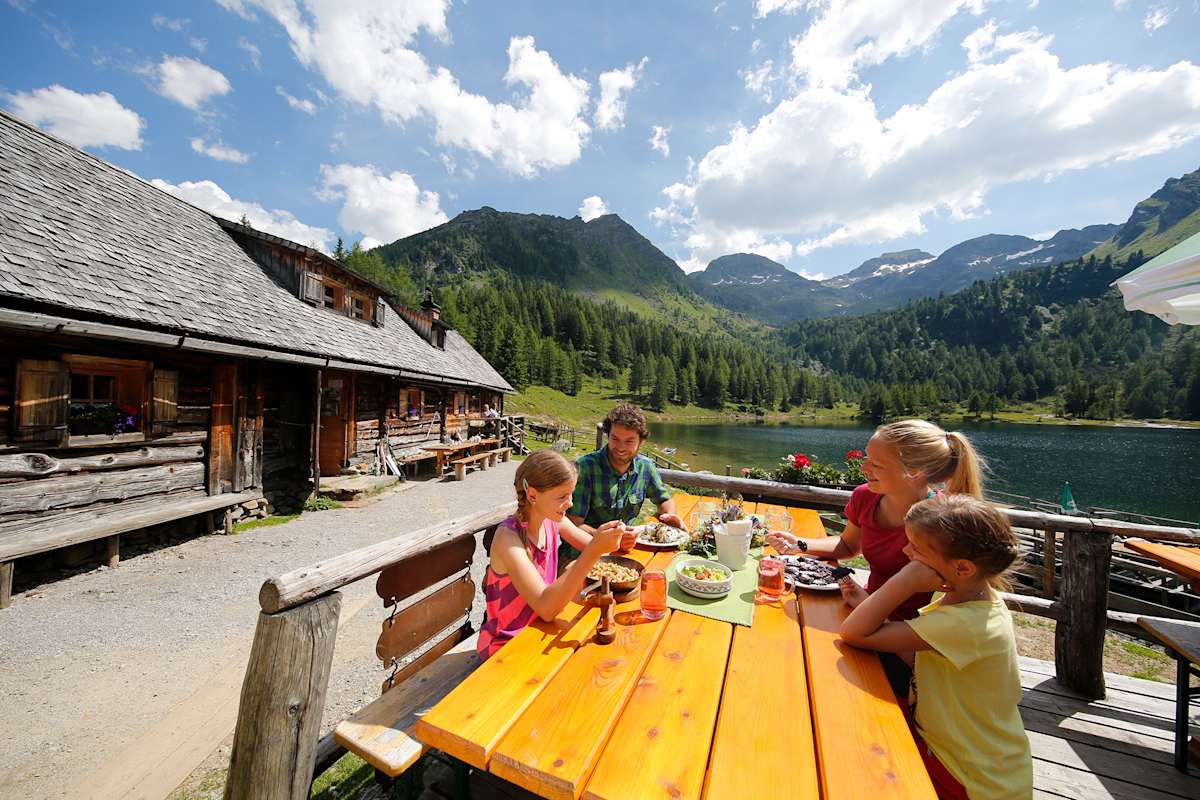 Fahrlechhütte am Ufer des Duisitzkarsees