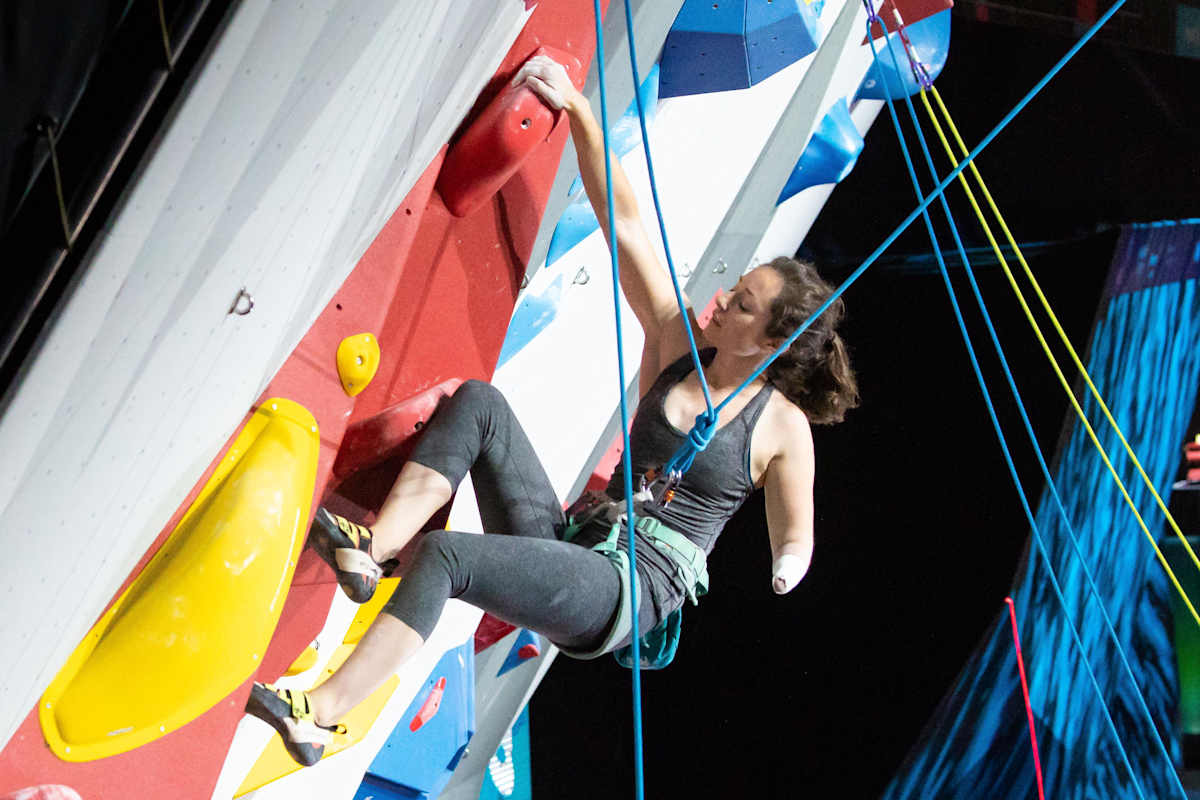 Paraclimbing: Maureen Beck aus den Vereinigten Staaten klettert mit einer Hand besser als so manch anderer Mensch mit zwei Händen 