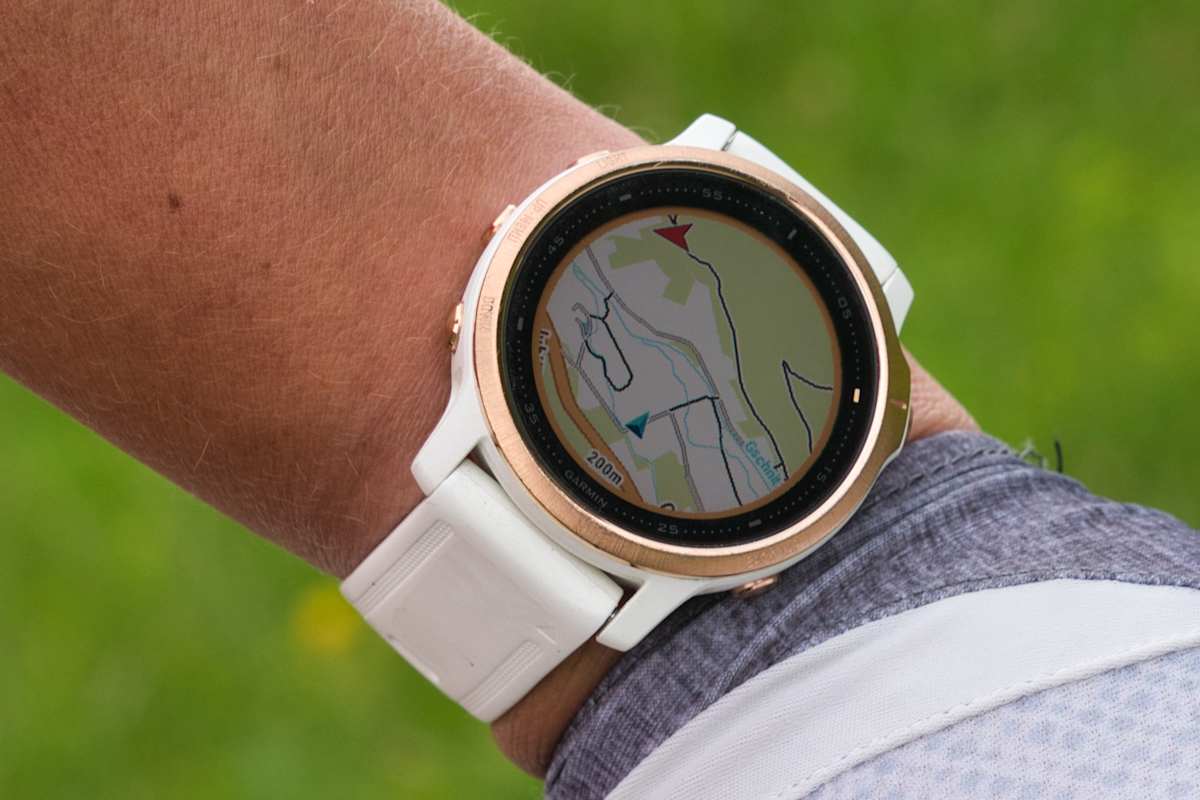 Alternative zum Radcomputer: Großen Funktionsumfang und variable Einsatzmöglichkeiten bietet eine Sportuhr