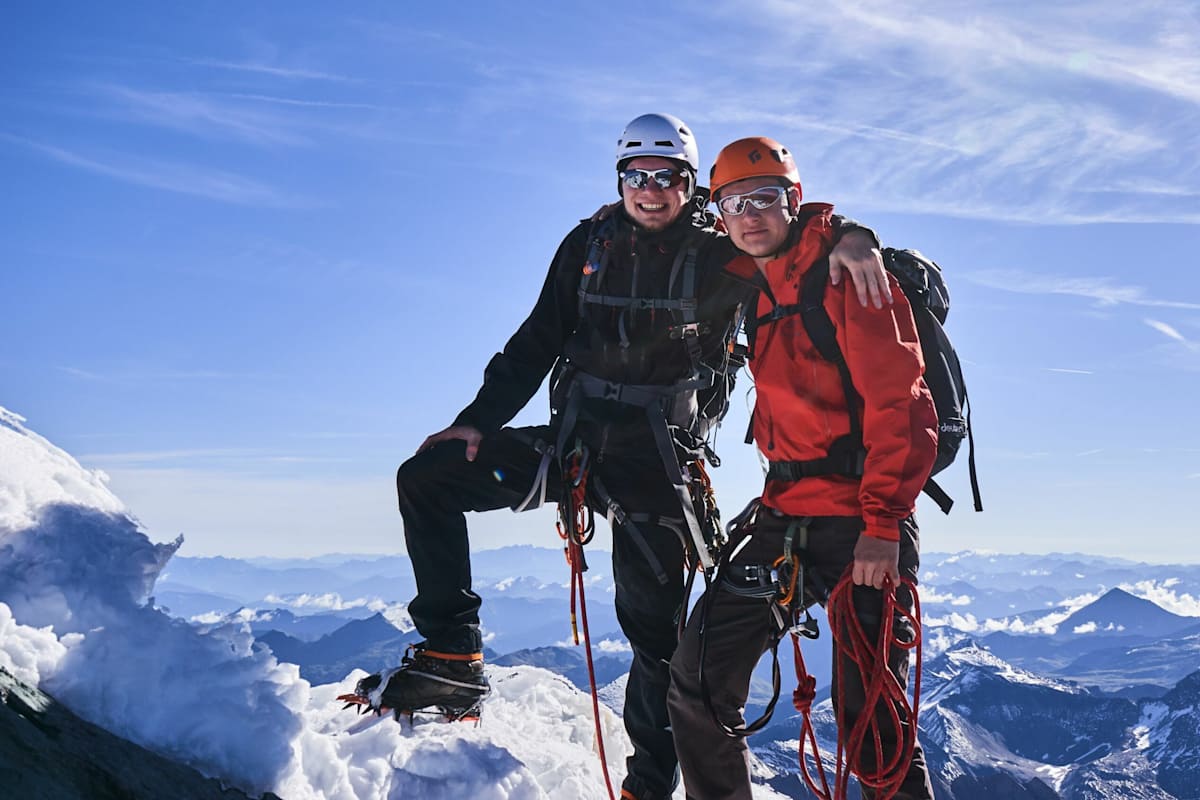 Geschafft: nach 2 Stunden stehen wir auf dem höchsten Berg Österreichs. Den Großglockner. 