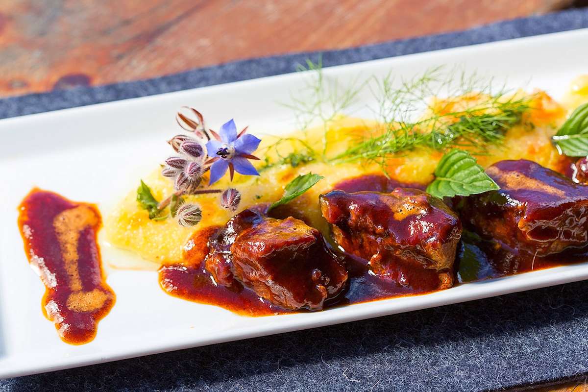 Almochsen-Gulasch auf der Gostner Schwaige