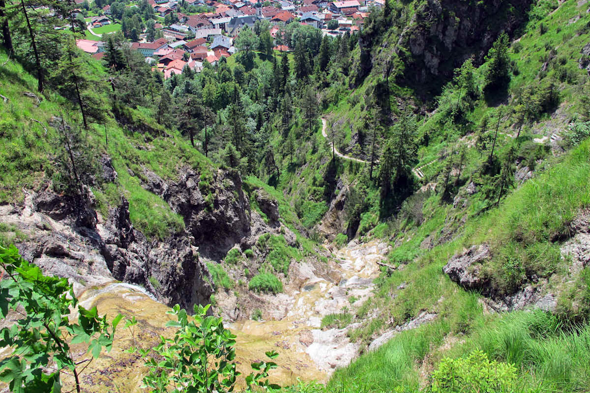 Hausbachfall-Klettersteig: Aussicht auf Reit im Winkl