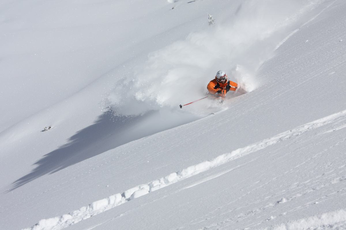 Auch im Pulverschnee fühlt sich der oberösterreichische Bergführer pudelwohl, Planneralm - Steiermark