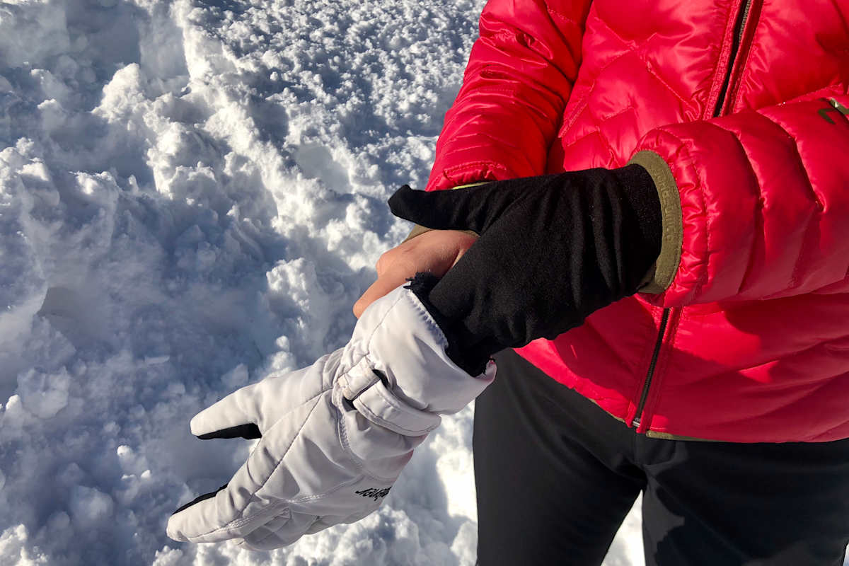 Warme Hände garantiert mit dem dünnen Merino von Röckl. (Foto: Angela Faber)