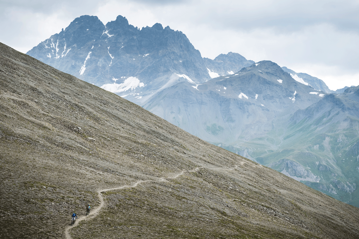 Abfahrt vom Fimberpass Richtung Val Sinestra