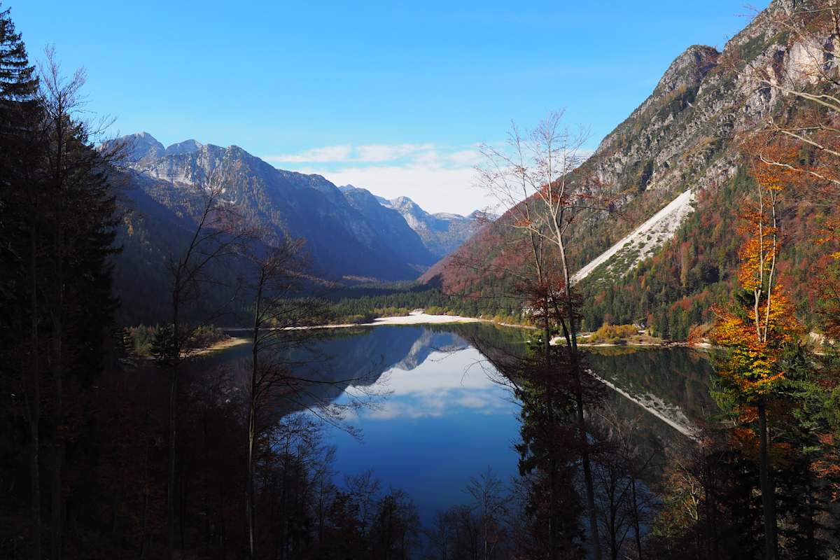 Vorbei am Predilsee führt die Route bei der Anreise über den gleichnamigen Pass