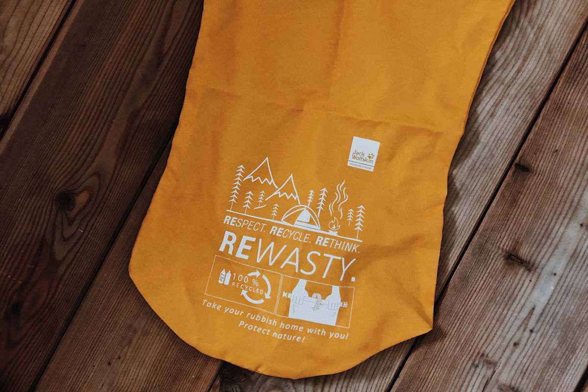 Wanderbegleiter aus recyceltem Material: der ReWasty-Müllsack 