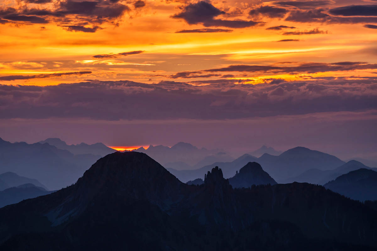 Plankenstein, Risserkogel & Buchstein bei Sonnenuntergang