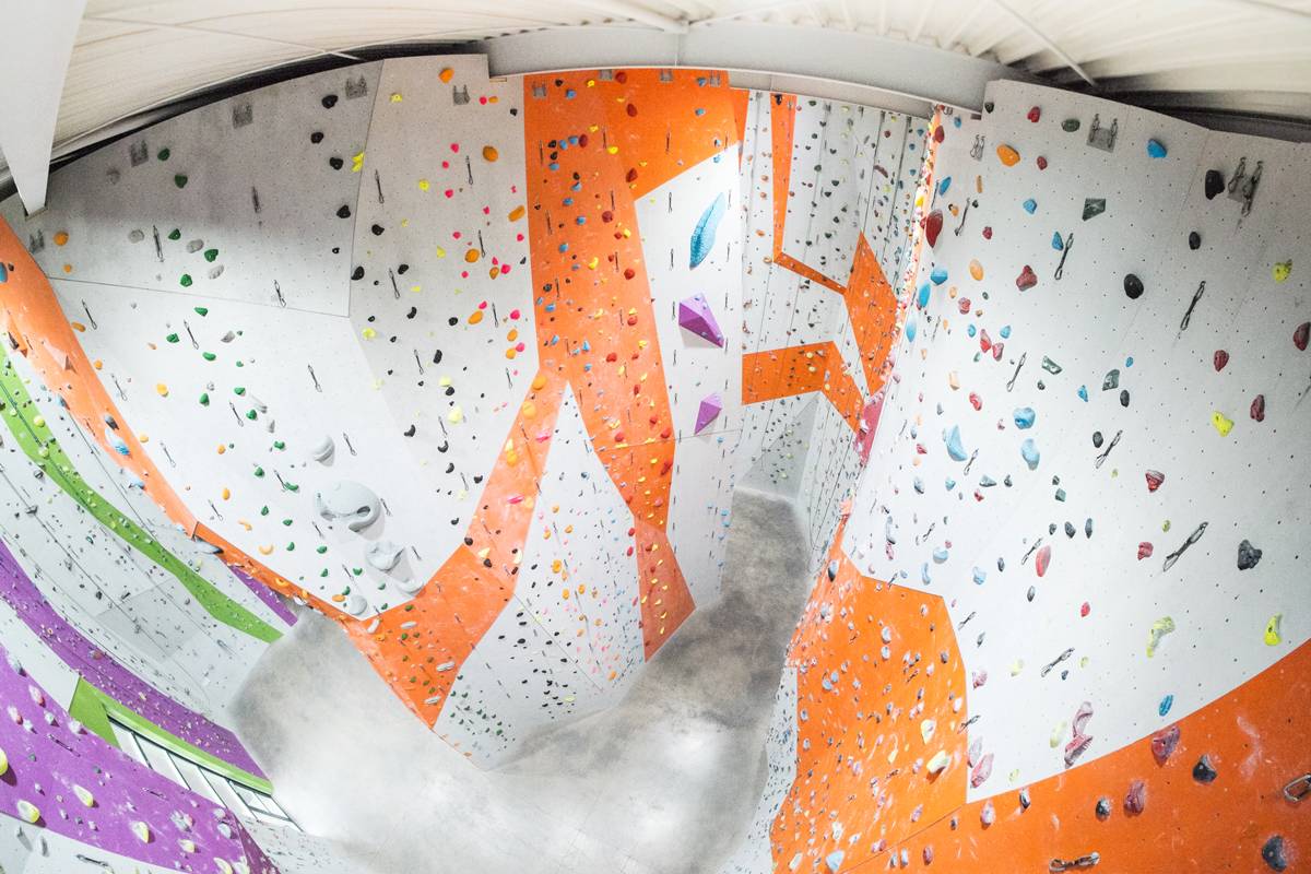 Im Kletterzentrum Saarlouis gibt es unzählig viele Routen.