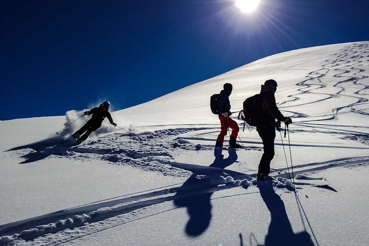 Gruppe von Freeridern