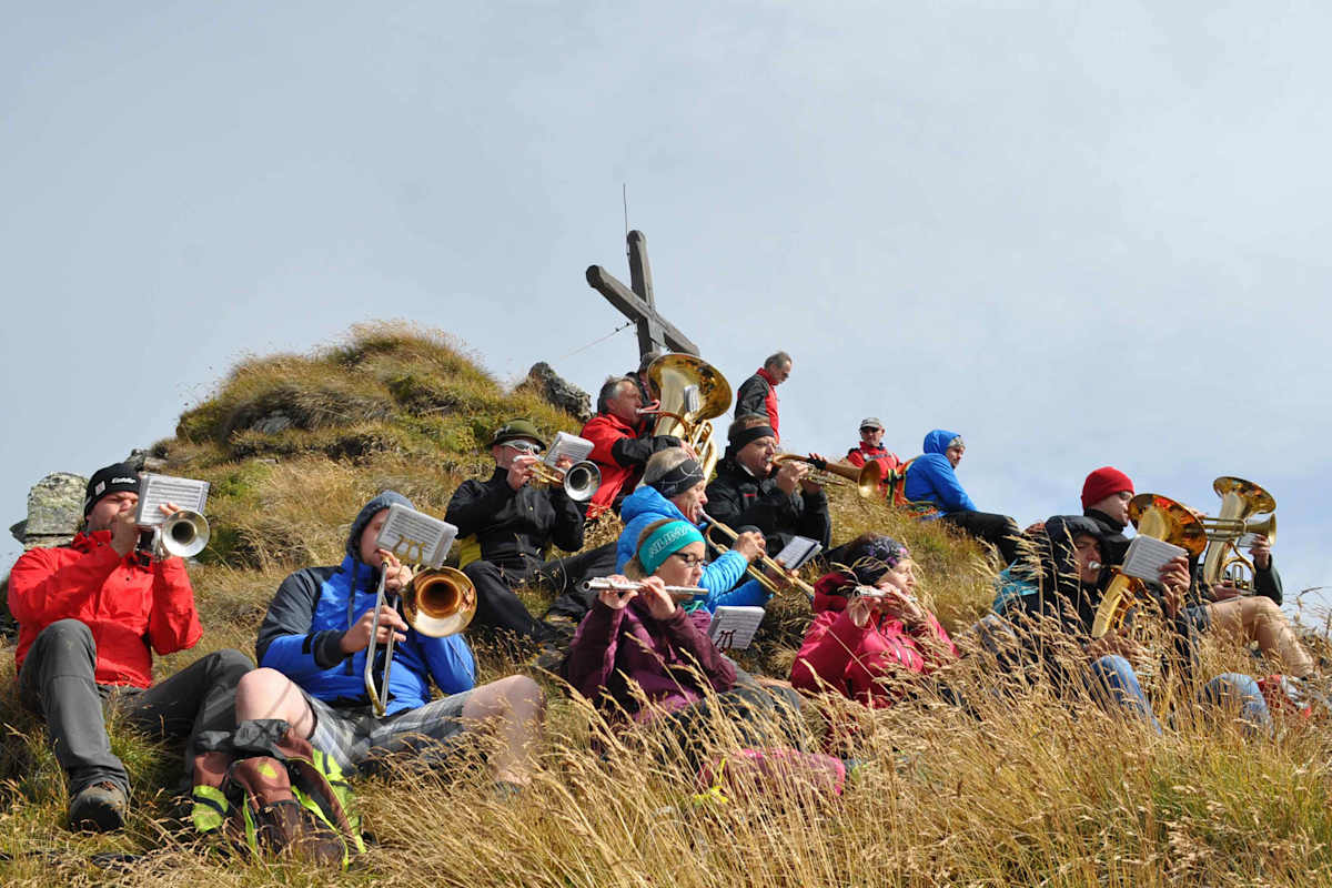 Die Musikkapelle Göriach ist auch am Berg aktiv - wie hier am Samspitz.