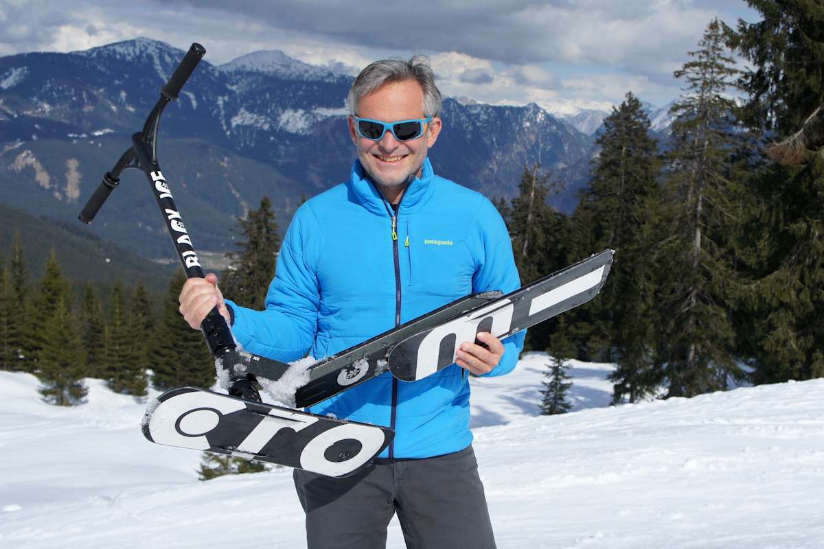 Black Ice Snow Scooter: