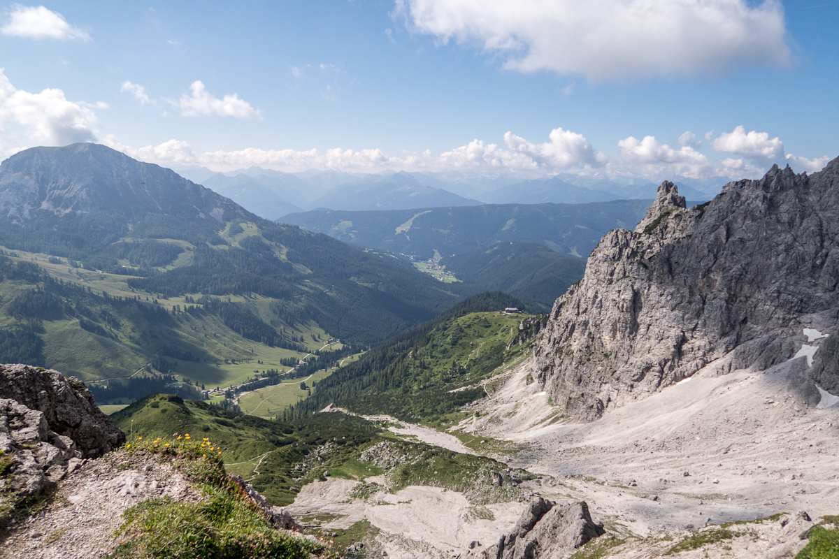 Die Hofpürglhütte am Fuße der Bischofsmütze
