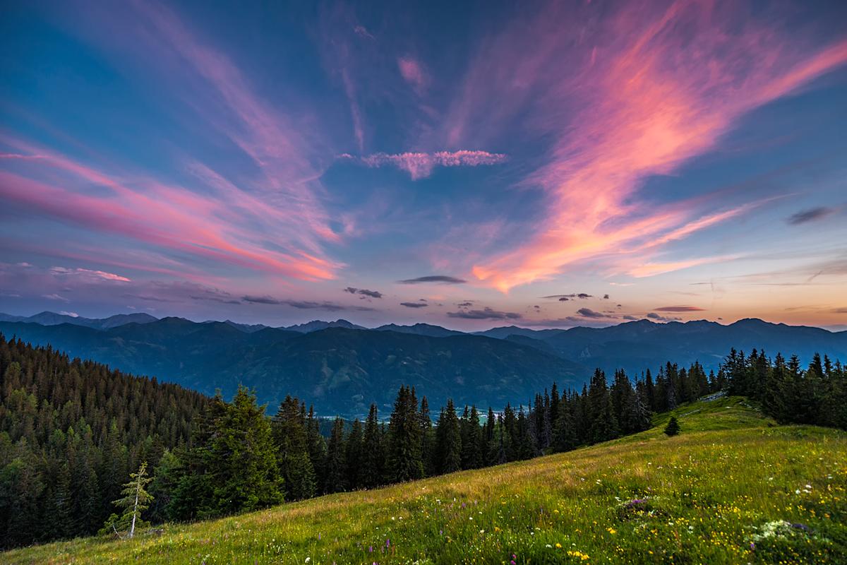 Sonnenuntergangsstimmung über den Rottenmanner Tauern und dem Paltental 