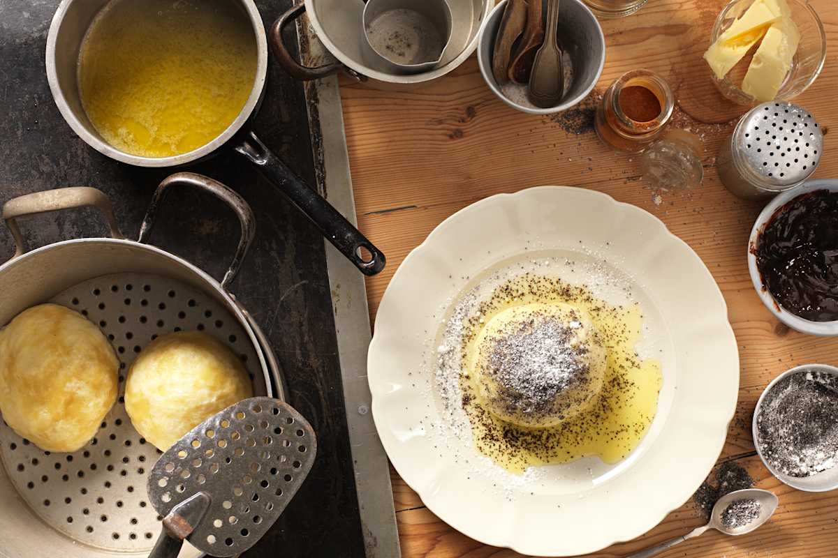 Germknödel mit Mohn