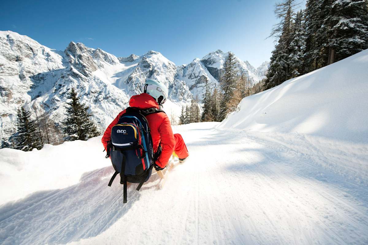 Die lange Pinnistal-Rodelbahn am Elferlift bietet wunderschöne Ausblicke