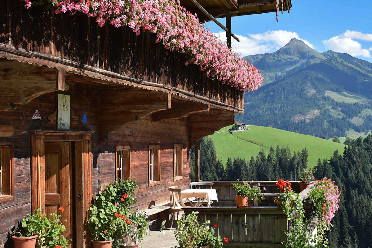 Die bezaubernde Architektur im Alpbachtal ist immer einen Besuch wert.