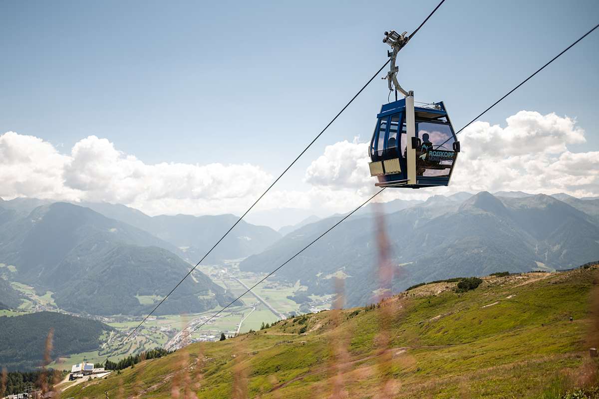 Bereits die Auffahrt mit der Gondel am Rosskopf begeistert mit einem Panoramablick.