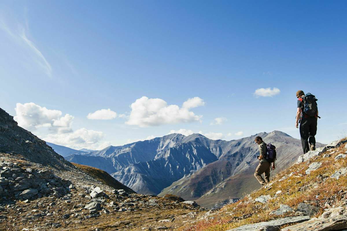 Bergkameradschaft: Wanderer in den Bergen