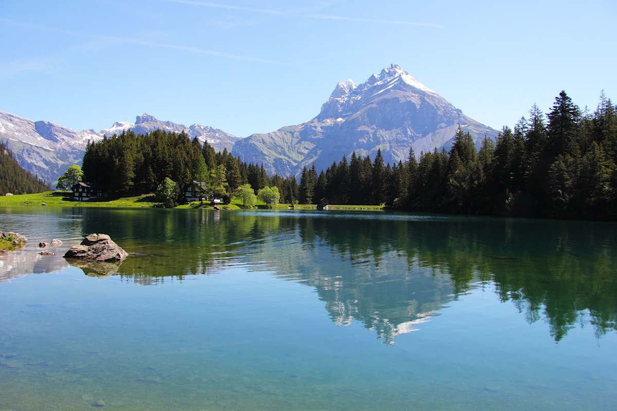 Der Arnisee in den Urner Alpen in der Schweiz