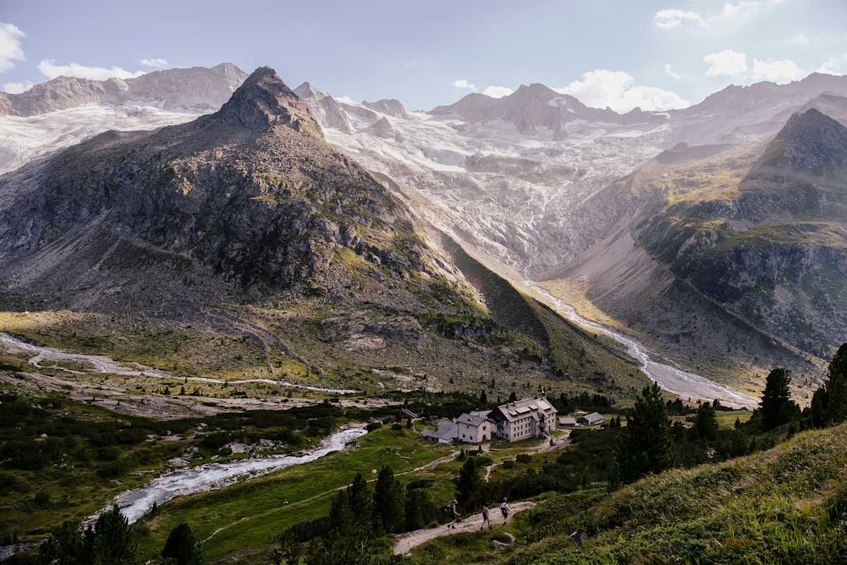 Beliebte Hütten, wie die Berliner Hütte im Zillertal, sind besonders an Wochenenden im Sommer schnell ausgebucht