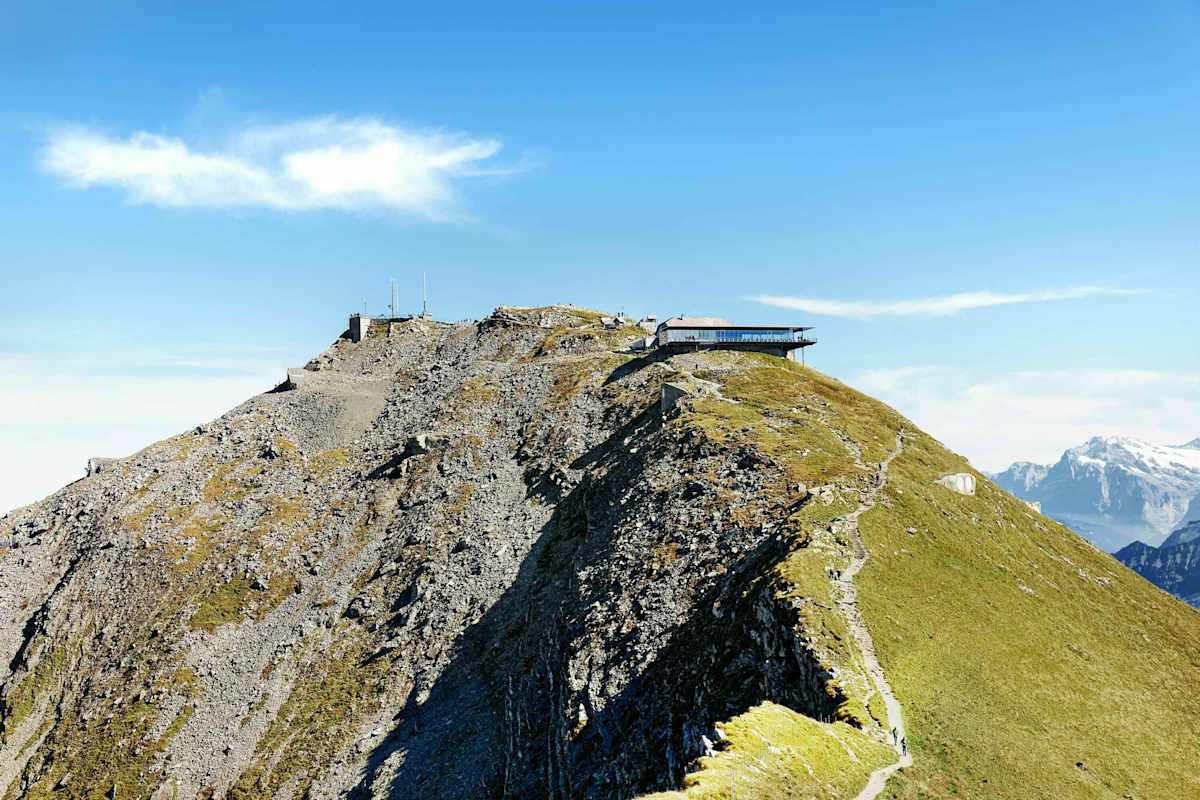 Wandern Niesen Schweiz Bergwelten
