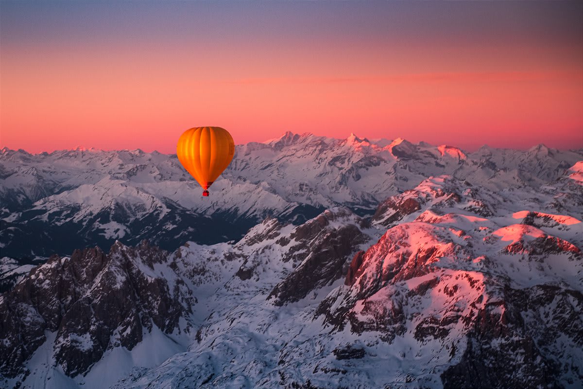Heißluftballon im Tennengebirge