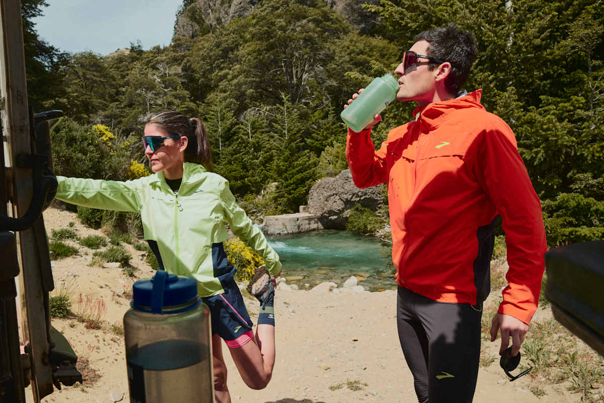 Erlebe neue Höhepunkte: Mit der neuen High Point-Kollektion von Brooks Running bist du perfekt für dein nächstes Trailrunning-Abenteuer gerüstet.