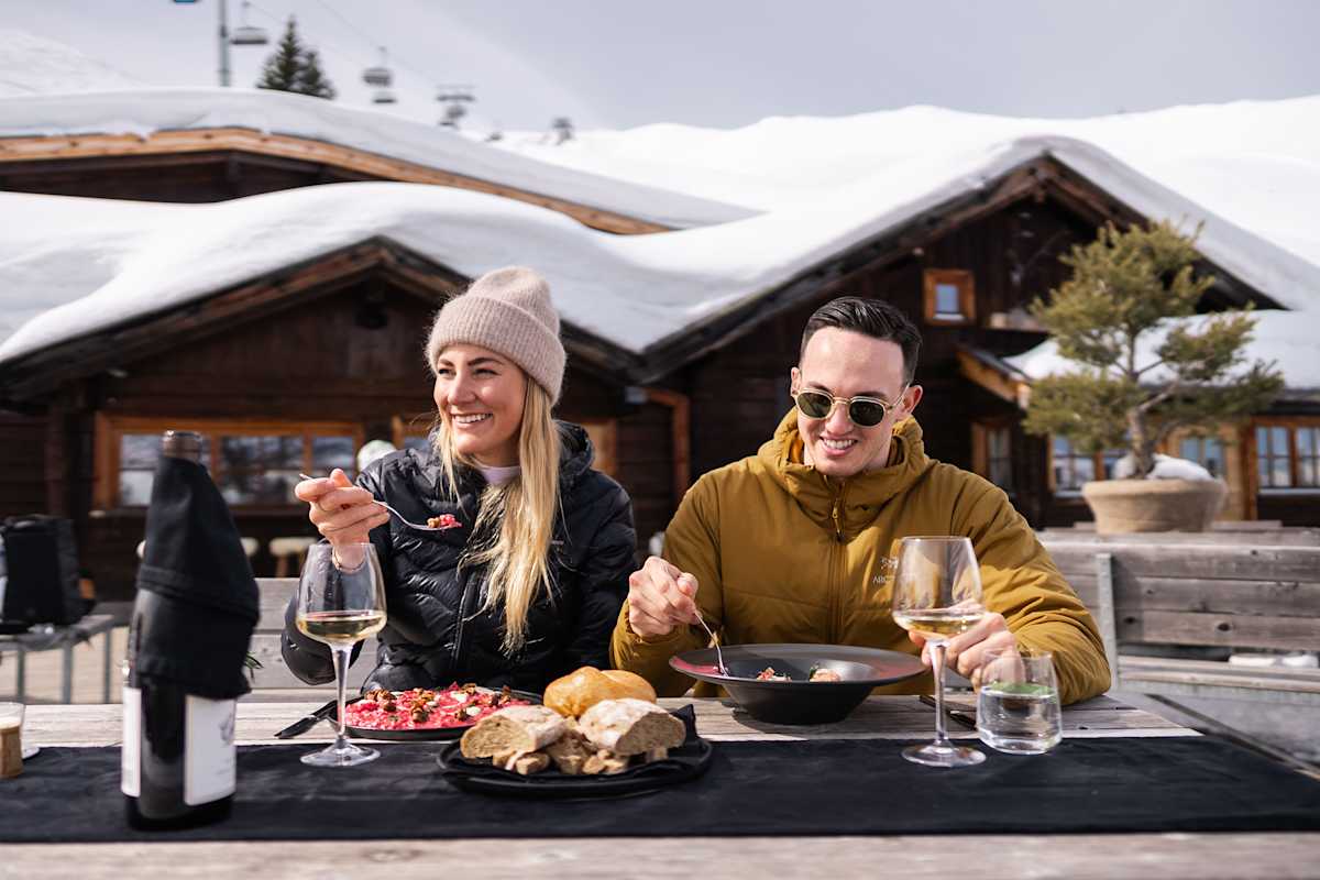 Auf der Allriss Alm erwarten einen kulinarische Genussmomente.
