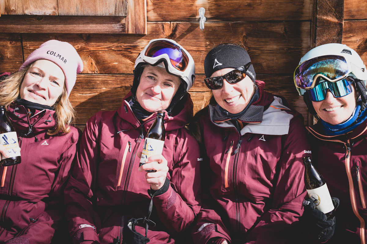 Ein Bild sagt mehr als tausend Worte: Während einer Pause auf auf der Malfonalm strahlten die Teilnehmer mit der Sonne um die Wette.