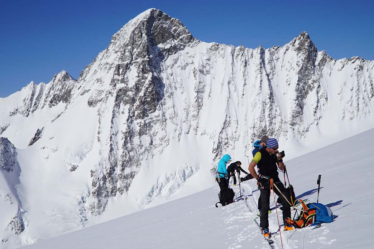 Gletscher Bergwelten angeseilt Rasten