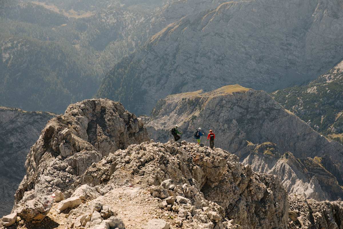 Zur anspruchsvollen Watzmannüberschreitung kannst du mit öffentlichen Verkehrsmitteln anreisen.