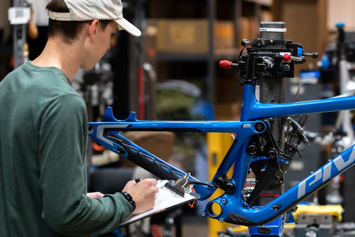 Von der Laserausrichtung bis hin zur Fehlerprüfung – die Qualitätskontrolle von Pivot gehört zu den strengsten in der gesamten Branche.