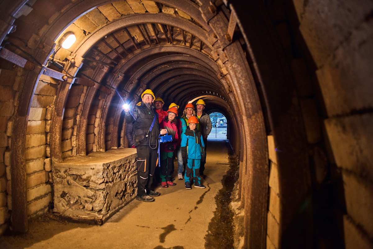 Eine Führung im Bergwerk Fürstenzeche ist ein Erlebnis für die ganze Familie.