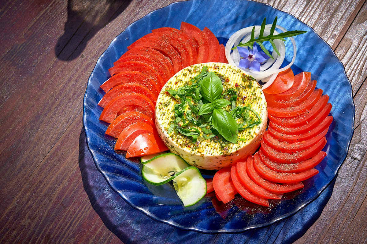 Tomaten und Käse als Stärkung für die Sportler.