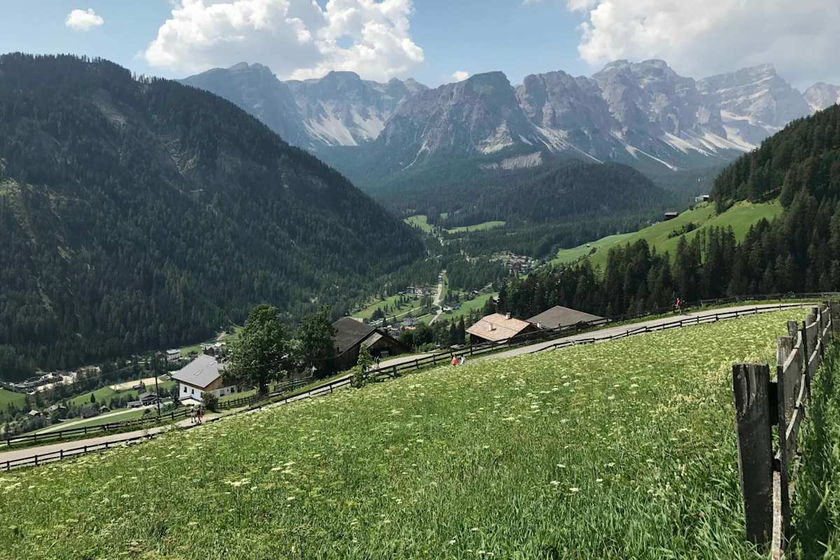 Stimmiger Gesamteindruck - Blick in die Puez-Geislergruppe