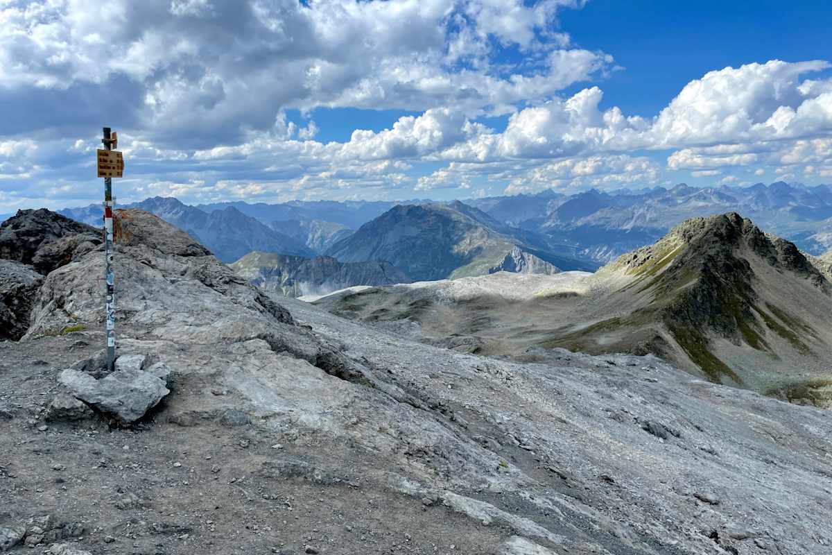 Blick von der Umbrailspitze Richtung Val Müstair