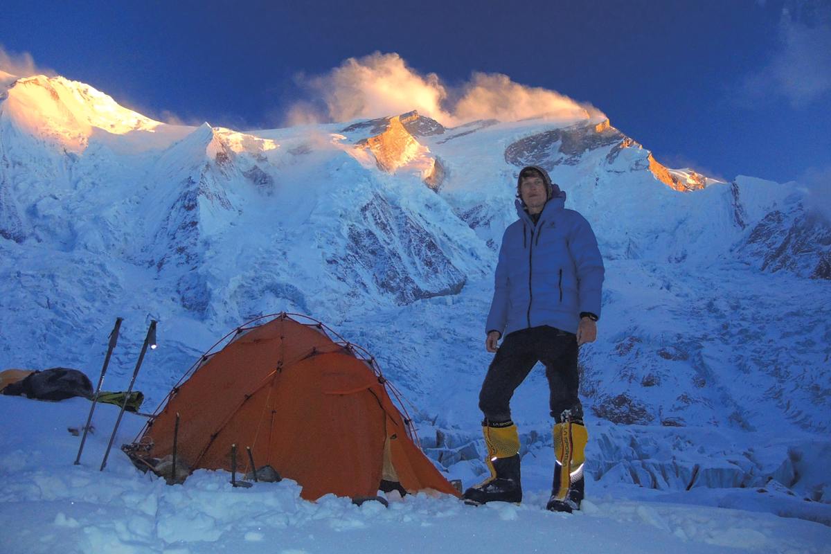 Camp 1. Im Hintergrund die Annapurna, Josts erster 8.000er.