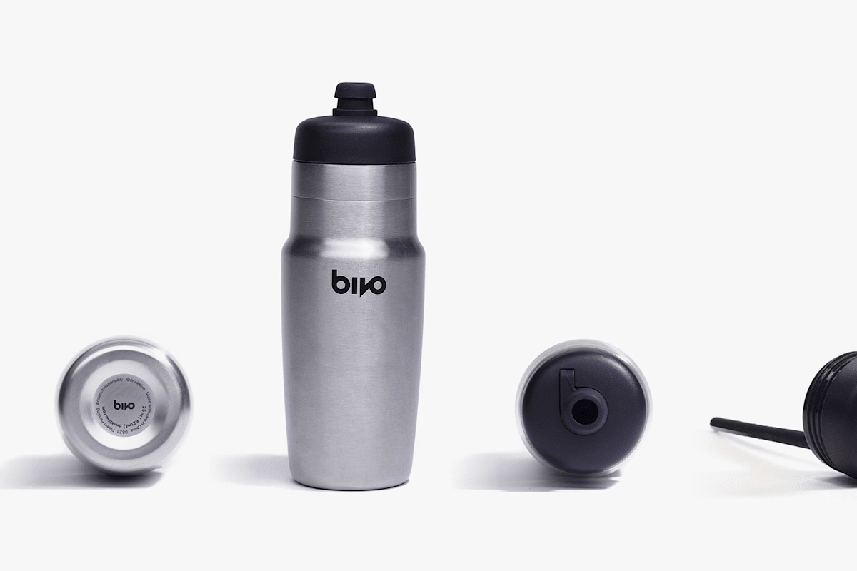 undefined AI Profile Bivo-Edelstahlflasche mit innovativer Hochstromdüse – langlebig, plastikfrei und leicht zu reinigen.