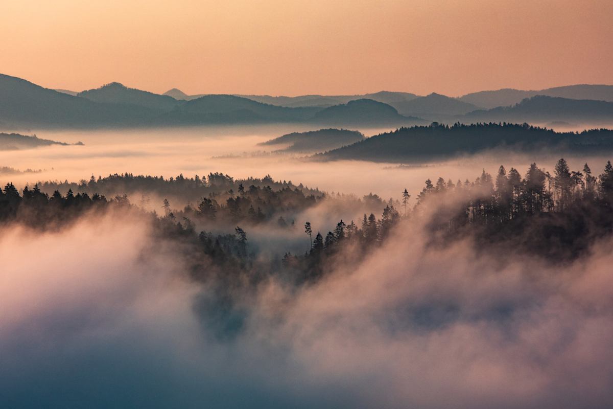 Die Aussicht von der Kaiserkrone inspirierte Caspar David Friedrich zu seinem berühmten Gemälde „Der Wanderer über dem Nebelmeer".